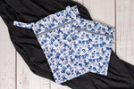 Lade das Bild in den Galerie-Viewer, Wetbag "Sketched Blueberries" groß