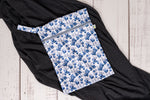 Lade das Bild in den Galerie-Viewer, Wetbag "Sketched Blueberries" groß