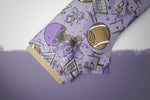 Lade das Bild in den Galerie-Viewer, Supersoft Premium BIO French Terry "Footballs" purple groß 0,5 m