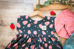 Lade das Bild in den Galerie-Viewer, Premium BIO Jersey &quot;Strawberry Patch&quot; 0,5 m
