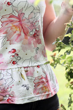 Lade das Bild in den Galerie-Viewer, Frottee Jersey &quot;Jules Flowers&quot; 0,5 m
