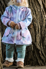 Lade das Bild in den Galerie-Viewer, Softshell Classic &quot;Chalkbows&quot; cotton candy weiß 0,5m Lager
