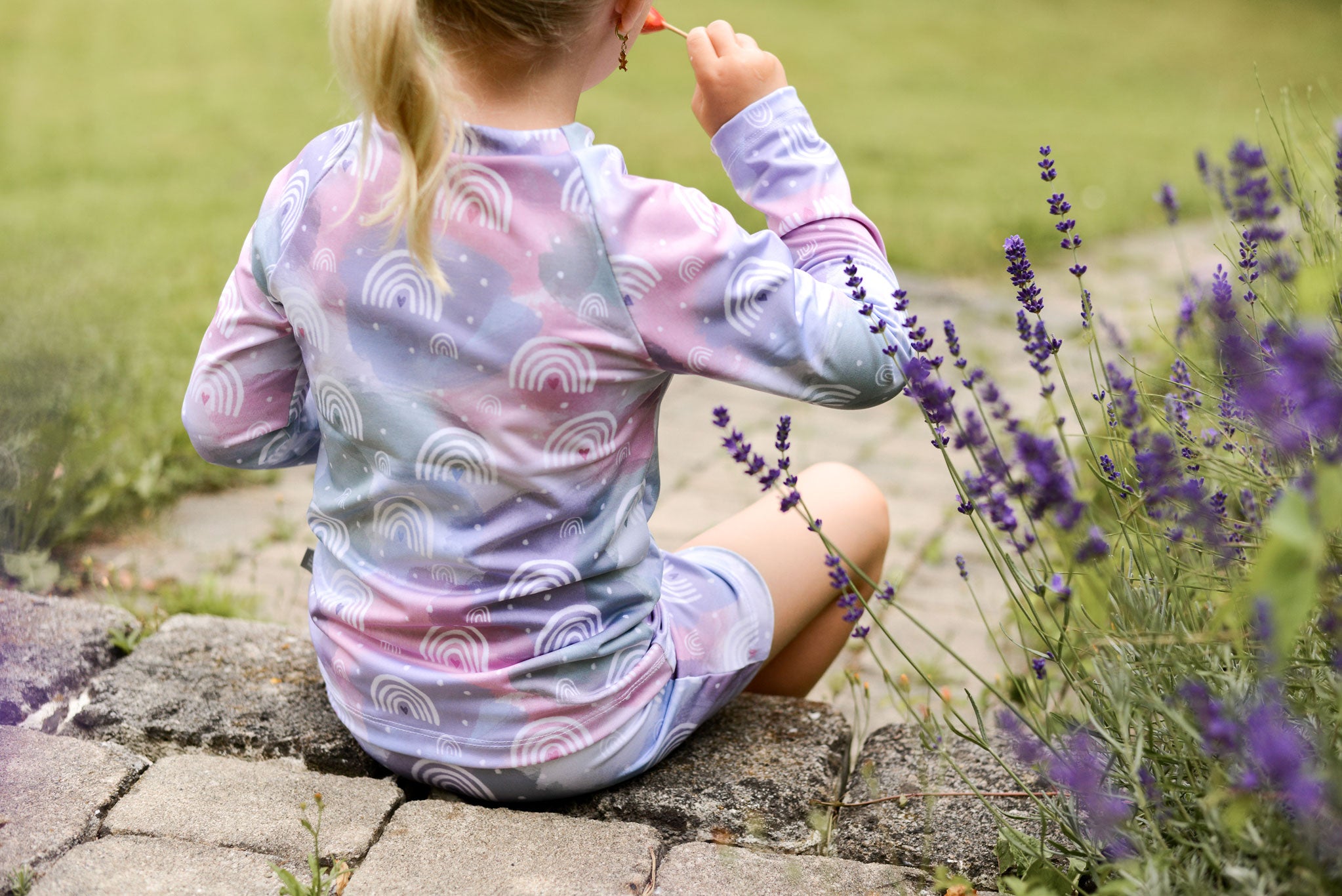 Lycra "Chalkbows" berry Collection