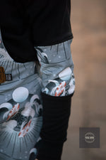 Lade das Bild in den Galerie-Viewer, Design "Moonlight Koi"
