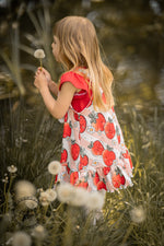 Lade das Bild in den Galerie-Viewer, Premium BIO Ripp Jersey &quot;Erdbeerblümchen&quot; 0,5 m groß
