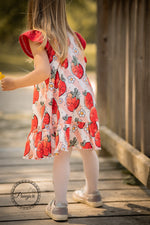 Lade das Bild in den Galerie-Viewer, Premium BIO Ripp Jersey &quot;Erdbeerblümchen&quot; 0,5 m groß
