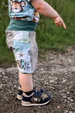 Lade das Bild in den Galerie-Viewer, Supersoft Premium BIO Jersey "Schultiger" groß 0,5 m
