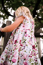 Lade das Bild in den Galerie-Viewer, Supersoft Premium BIO Jersey "Wildflower Fields" Floral white 0,5 m
