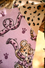 Lade das Bild in den Galerie-Viewer, Design "Leopard Zeit" magenta 0,5 m

