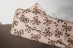 Lade das Bild in den Galerie-Viewer, Supersoft Premium BIO French Terry "Leopardbows" tan 0,5 m
