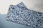 Lade das Bild in den Galerie-Viewer, Supersoft Premium BIO French Terry "Funky Leo blau" groß 0,5 m
