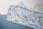 Lade das Bild in den Galerie-Viewer, Supersoft Premium BIO Jersey "Margeritenhäschen blau" Hase klein 0,5 m
