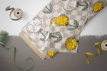 Lade das Bild in den Galerie-Viewer, Supersoft Premium Jersey &quot;Pustezahn und Löwenblume&quot; kariert groß 0,5 m
