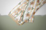 Lade das Bild in den Galerie-Viewer, Design "Daisy Meadow" 0,5 m
