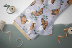 Lade das Bild in den Galerie-Viewer, BIO French Terry &quot;Monarchfalter&quot; lavender groß 0,5 m Lager
