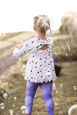 Lade das Bild in den Galerie-Viewer, Premium BIO Ripp Jersey &quot;Wildflower Fields&quot; Ditzy Floral white 0,5 m
