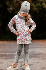 Lade das Bild in den Galerie-Viewer, Supersoft Premium BIO Jersey "Hello Strawberry" 0,5 m
