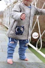 Lade das Bild in den Galerie-Viewer, Premium BIO Jersey &quot;School of Magic&quot; Love midnight 0,5 m
