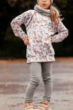 Lade das Bild in den Galerie-Viewer, Supersoft Premium BIO Jersey "Hello Strawberry" 0,5 m
