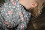 Lade das Bild in den Galerie-Viewer, Supersoft Premium French Terry &quot;Spatzenliebe&quot; olive 0,5 m
