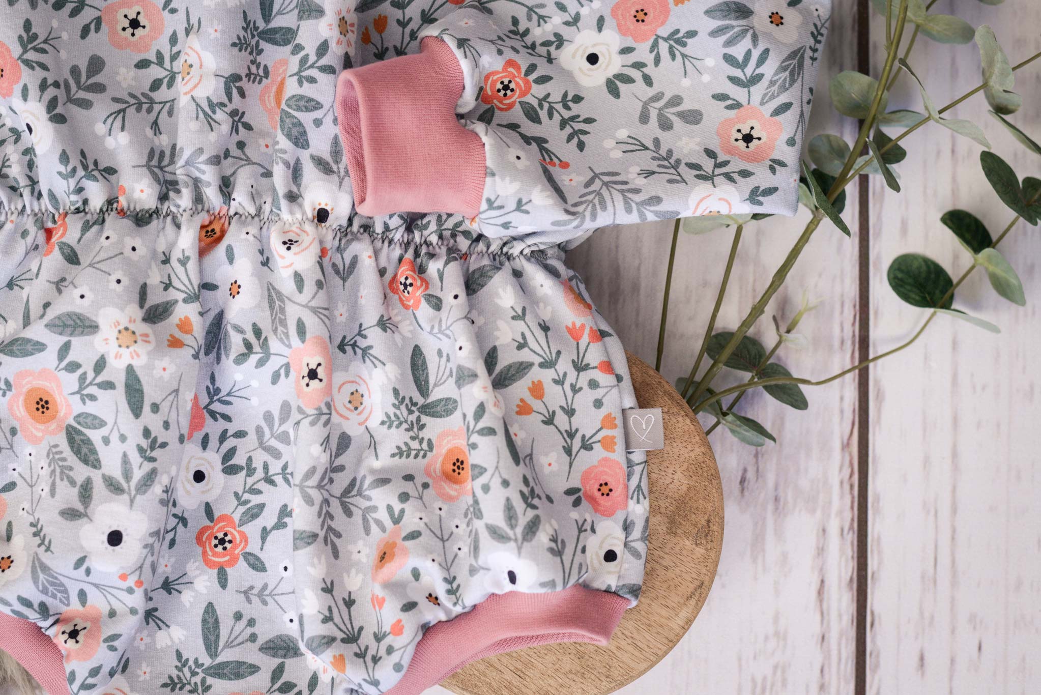 French Terry "Modern Roses" mint 0,5 m