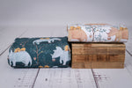 Lade das Bild in den Galerie-Viewer, BIO Jersey &quot;Dino Garten&quot; Triceratops inca 0,5 m
