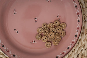 Kokosknöpfe Gravur Blümchen 1,1 cm (10 Stück)