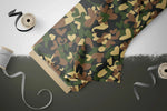 Lade das Bild in den Galerie-Viewer, Webware für Bermudashorts "Camo Hearts" COLLECTION
