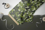Lade das Bild in den Galerie-Viewer, Webware für Bermudashorts "Camo Hearts" COLLECTION
