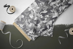 Lade das Bild in den Galerie-Viewer, Webware für Bermudashorts "Camo Hearts" COLLECTION
